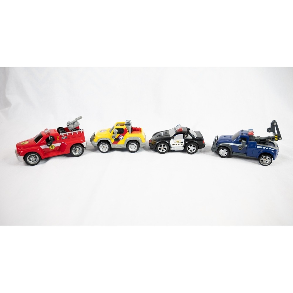 MATCHBOX 6"  Rescue Motorized Toy Truck Light/Sound Lot of 4 Fire, Police, Beach